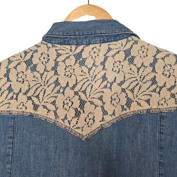 Wrangler Women’s Western Denim Shirt Lace Yoke Pearl Snap Medium - Picture 5 of 11